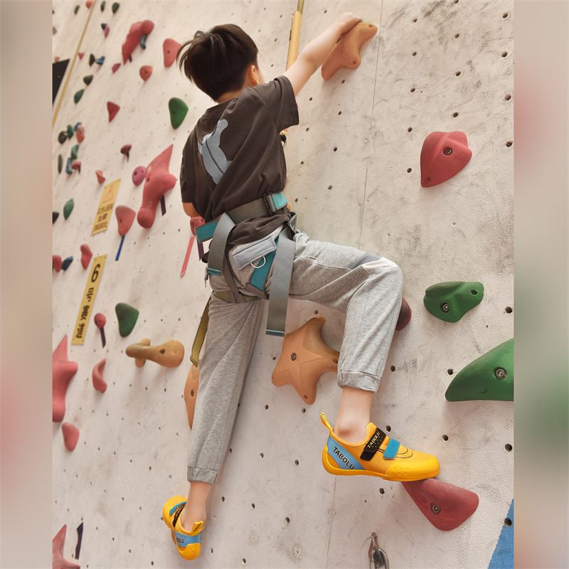 Rotsklimschoenen Jongens Meisj - Kids Outdoor Climbing Structure recensie en prijs